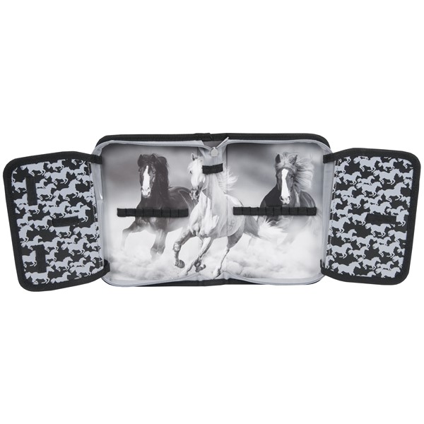 Pen�l Kon� �ern�/b�l�